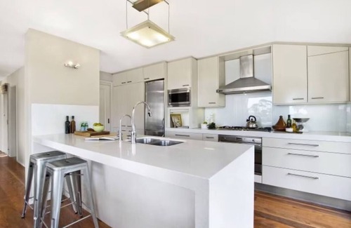Northwood Maison | Holiday in this beautiful harbourside retreat.