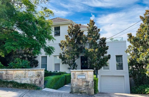 Northwood Maison | Holiday in this beautiful harbourside retreat, close to everything you need.