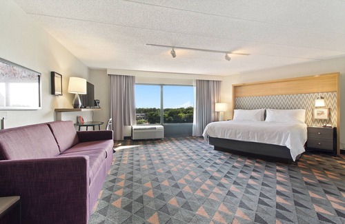 Village of Lakewood Hôtel | Holiday Inn Chicago Nw Crystal Lk Conv Ctr by IHG