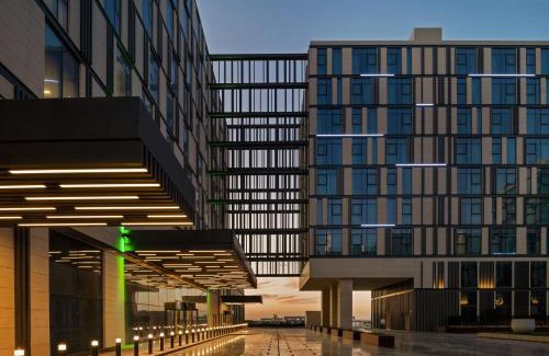 Dubai World Central Hôtel | Holiday Inn Dubai Al-Maktoum Airport by IHG