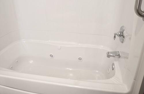 Newton Hôtel | Holiday Inn Express and Suites Newton by IHG