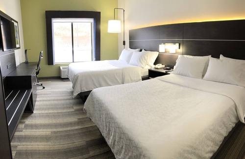 Newton Hôtel | Holiday Inn Express and Suites Newton by IHG