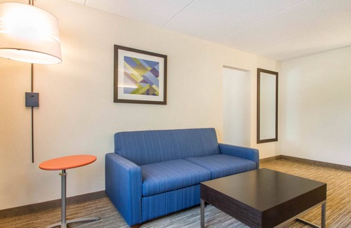 Colonie Hôtel | Holiday Inn Express and Suites Albany Airport- Wolf Road by IHG