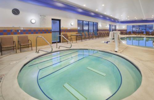 Triadelphia Hôtel | Holiday Inn Express and Suites Wheeling by IHG