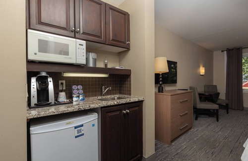 Mont-Tremblant Pedestrian Village Hôtel | Holiday Inn Express and Suites Tremblant by IHG