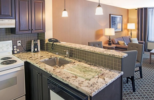 Mont-Tremblant Pedestrian Village Hôtel | Holiday Inn Express and Suites Tremblant by IHG