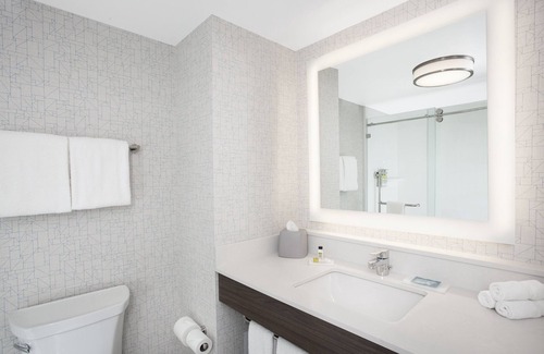 Ottawa Division Hôtel | Holiday Inn Express Hotel & Suites Ottawa Airport by IHG