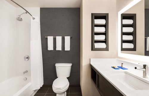 Dupont Hôtel | Holiday Inn Express Hotel & Suites Denver Airport by IHG