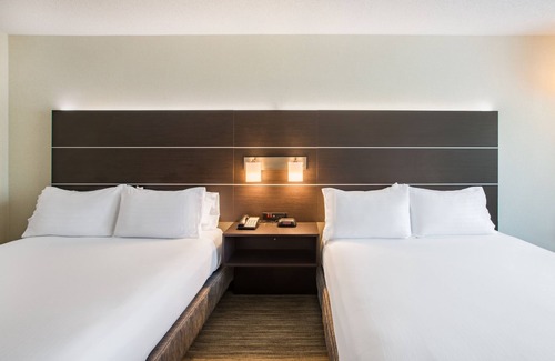 Hudson Hôtel | Holiday Inn Express Hotel & Suites Boston-Marlboro by IHG