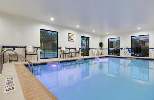 Lake Arbor Hôtel | Holiday Inn Express I-95 Capitol Beltway - Largo by IHG