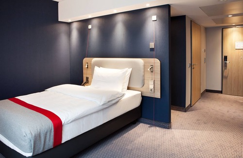 Alt-Moosach Hôtel | Holiday Inn Express Munich - Olympiapark by IHG