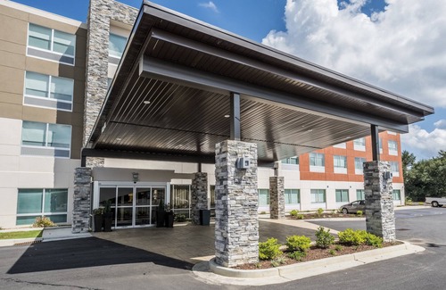 Commerce Hôtel | Holiday Inn Express & Suites Commerce by IHG