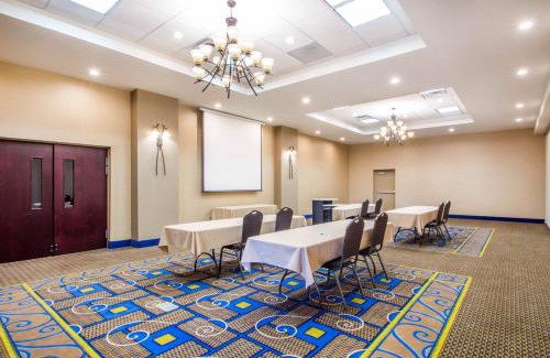 Newtonville Hôtel | Holiday Inn Express & Suites - Albany Airport - Wolf Road by IHG