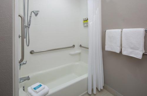 Surprise Hôtel | Holiday Inn Express Surprise by IHG