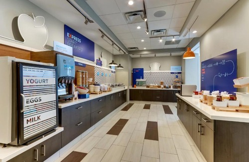 Kirkland Hôtel | Holiday Inn Express - Wilmington - Porters Neck by IHG