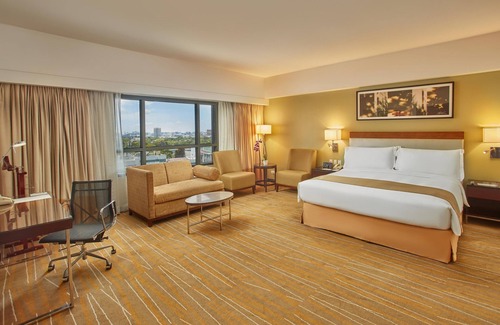 San Lorenzo Hôtel | Holiday Inn & Suites Makati by IHG