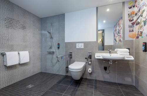 Neuenland Hôtel | Holiday Inn - the niu, Crusoe Bremen Airport by IHG