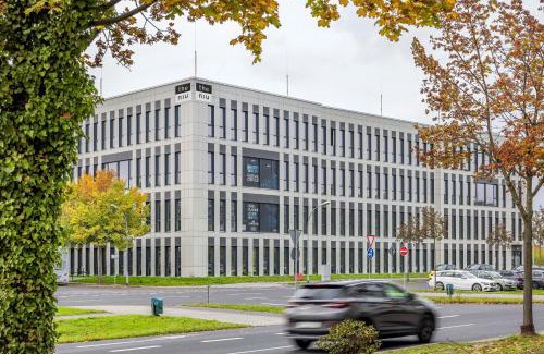 Schoenefeld Hôtel | Holiday Inn - the niu, Pax Berlin Airport by IHG