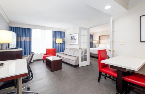 Colliers Hôtel | Holiday Inn Weirton - Steubenville Area by IHG