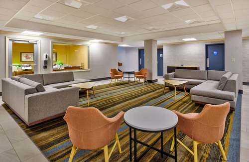 Carle Place Hôtel | Holiday Inn Westbury - Long Island by IHG