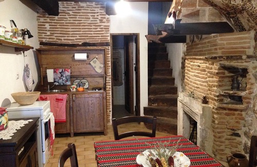 San Pio di Fontecchio Maison | Maison de vacances entre art et nature