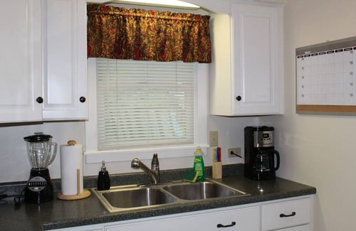 Maryland Maison | Holiday Lane-A Goodyear Lake Cooperstown getaway!