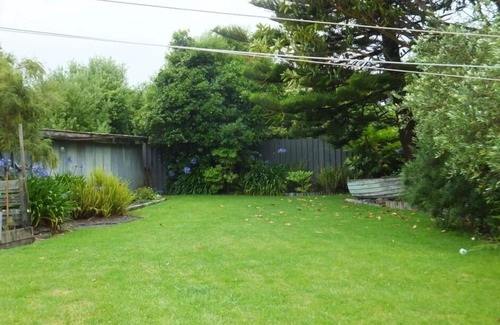 Waikanae Maison | Holiday on Henare, Olde Plage Waikanae.