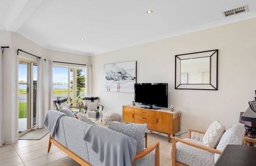 Goolwa Maison | Holiday on the River All Linen Is Supplied
