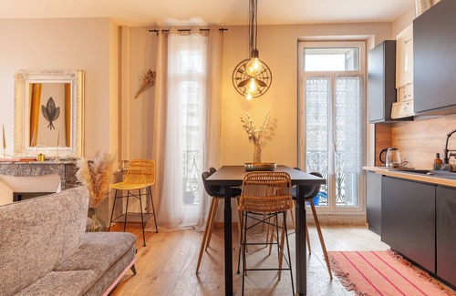 Le Chapitre Appartement | Location de vacances, appartement familial pour 7 personnes avec balcon et Wi-Fi