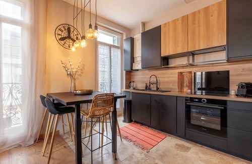 Le Chapitre Appartement | Location de vacances, appartement familial pour 7 personnes avec balcon et Wi-Fi