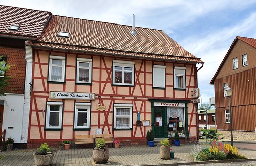 Hasselfelde Appartement | Holiday room Eiscafé Hartmann - holiday room with double bed