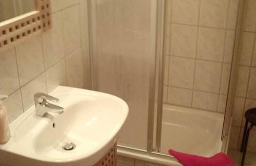 Stralsund Appartement | Chambre de vacances I - Chambre de vacances Zur Quelle