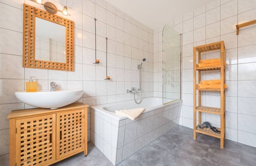 Stralsund Appartement | Chambre de vacances III - Chambre de vacances Zur Quelle