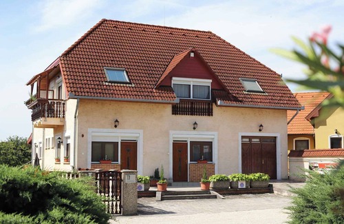 Heviz Appartement | Chambre de vacances non loin du bain thermal