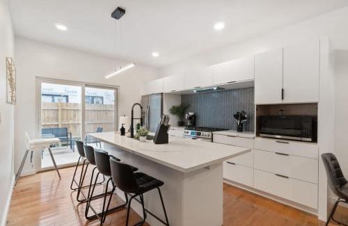 Central Northside Maison | Holiday Special 2 Houses Duplex Rental with 6 bdrms