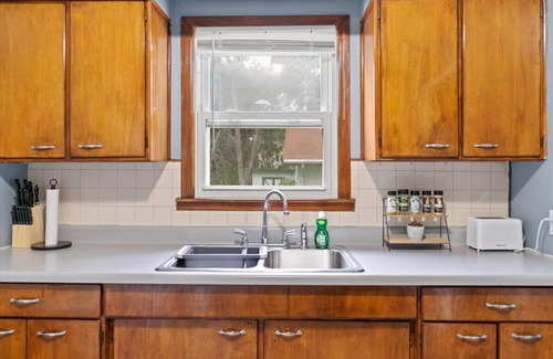 West St. Paul Maison | Holiday Special - Cozy farmhouse in the heart of West St. Paul.