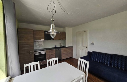 Markkleeberg Appartement | Location de trois minutes à pied du lac - pour un maximum de 4 adultes et 1 bébé