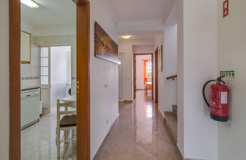 Vale de Carro Villa | Villa de vacances "Villa Sunshine" avec piscine, jardin, terrasse, vue sur les montagnes et Wi-Fi.