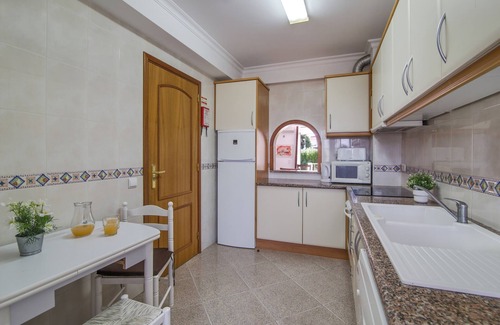Vale de Carro Villa | Villa de vacances "Villa Sunshine" avec piscine, jardin, terrasse, vue sur les montagnes et Wi-Fi.