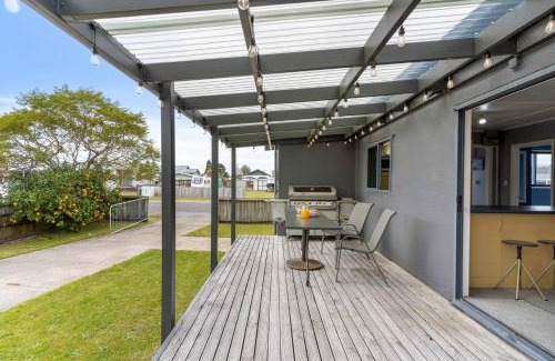 Whangamata Maison | Holidays on Hampton - House plus sleep-out