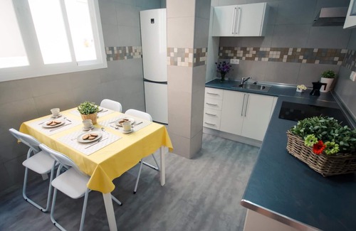 Ensanche Centro Appartement | Appartement de 3 chambres avec vue sur le port de Malaga, près du centre