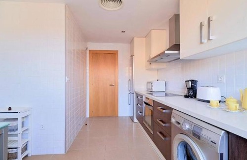 Parque Ayala Appartement | Holidays2Malaga Heroe de Sostoa with pool view
