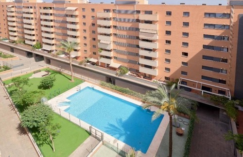 Parque Ayala Appartement | Holidays2Malaga Heroe de Sostoa with pool view
