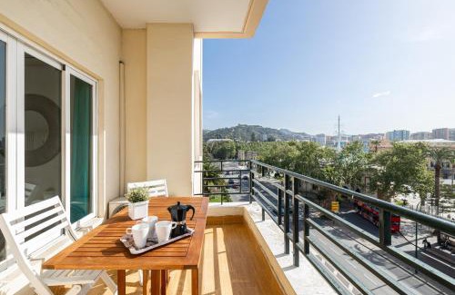 Ensanche Centro Appartement | Holidays2Malaga Terraza & junto puerto deportivo