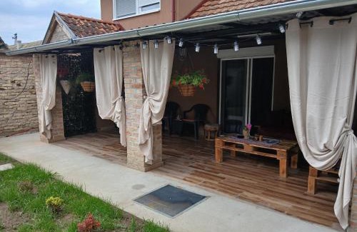 Apatin Appartement | HOLIDDAY HOUSE THE LUx