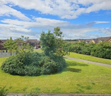 Kirkcaldy Maison | Hollybrae house Sleeps up to 6