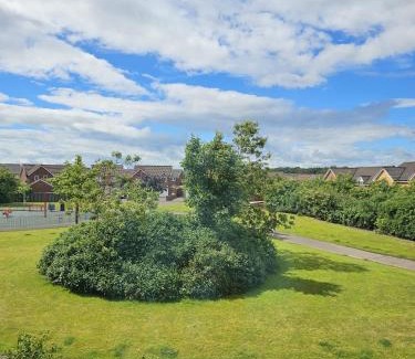 Kirkcaldy Maison | Hollybrae house Sleeps up to 6