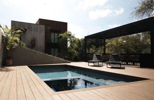 Hollywood Hills Villa | Hollyridge Mountain Dream