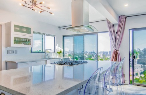 Hollywood Hills Maison | Hollywood Hills Skyline City Views + Parking!