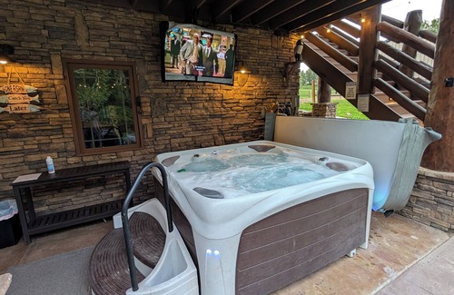 Marion Cabine | Holston River Lodge, Paradise on the River Fishing, Kayaking,Hot Tub,Wineries